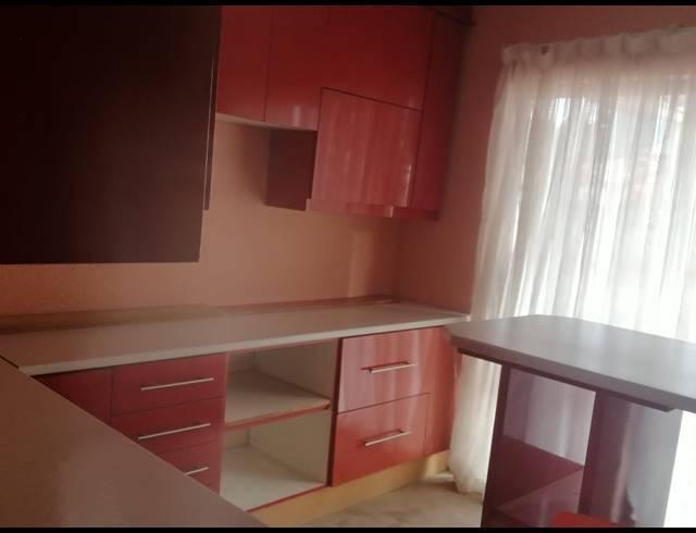 3 BEDROOM HOUSE FOR SALE IN TLHABANE WEST